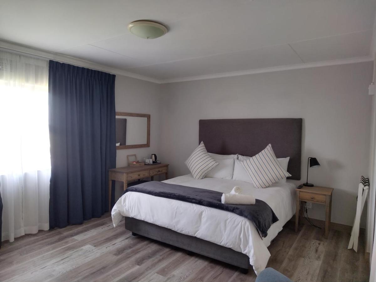 Blue Owl Guest House Мозел Бей Екстериор снимка