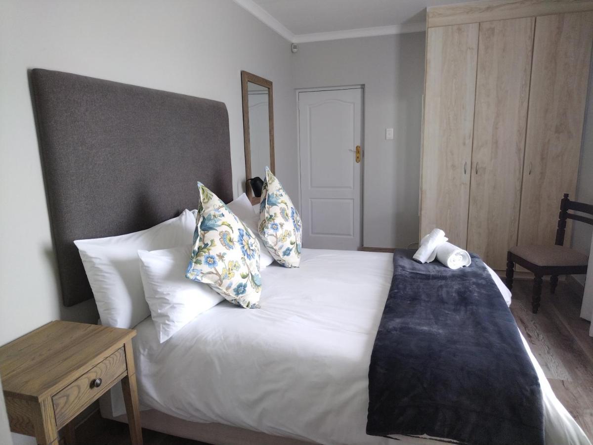 Blue Owl Guest House Мозел Бей Екстериор снимка