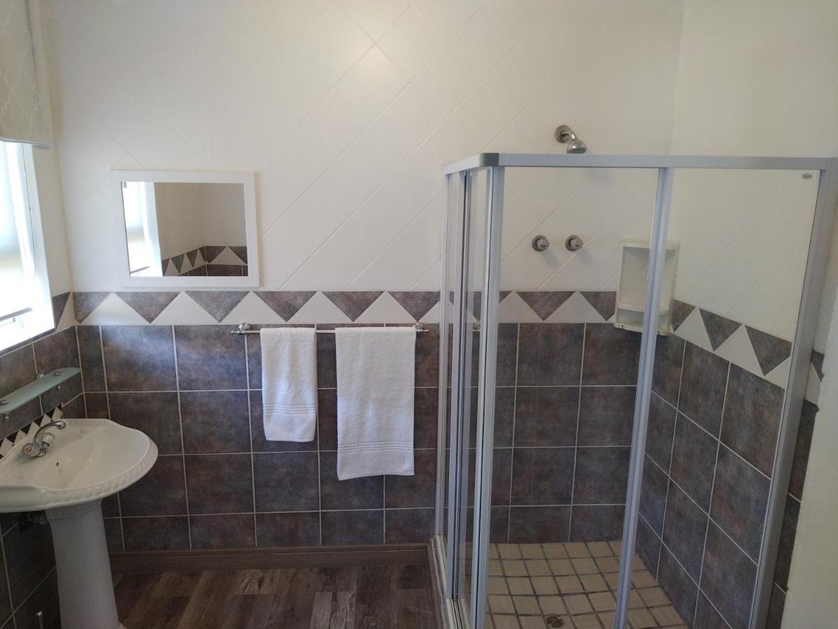 Blue Owl Guest House Мозел Бей Екстериор снимка