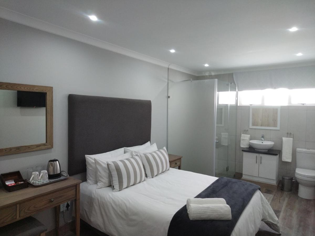 Blue Owl Guest House Мозел Бей Екстериор снимка